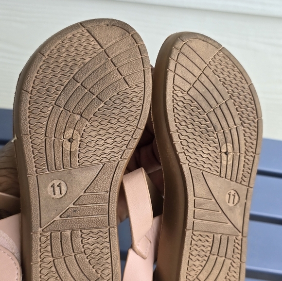 Lucky Brand Chic Pink Girls Sandals Size 11 Summer Cute - Picture 8 of 11